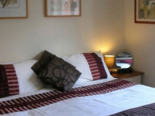 Clay Farm Guest House Bromley Bagian luar foto